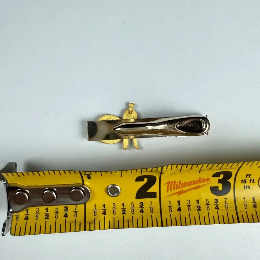 PGE Logo Oct 1962 Standing Men Advertising Mens 1/20 12kgf Tie Bar Clip Jewelry